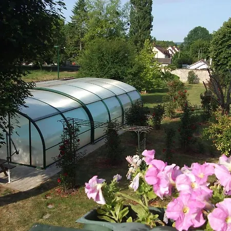 La Roseraie Bed & Breakfast *